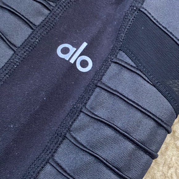 Alo High-Waist Moto Legging - Picture 4 of 5